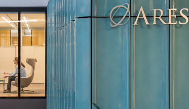 Private Credit Faces Billions in Investor Withdrawals