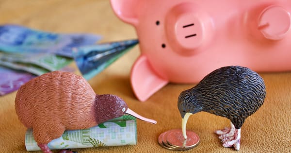 KiwiSaver withdrawals surge in 2025