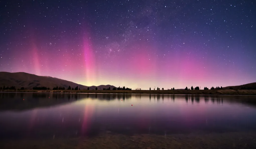 Solar storm could bring spectacular aurora