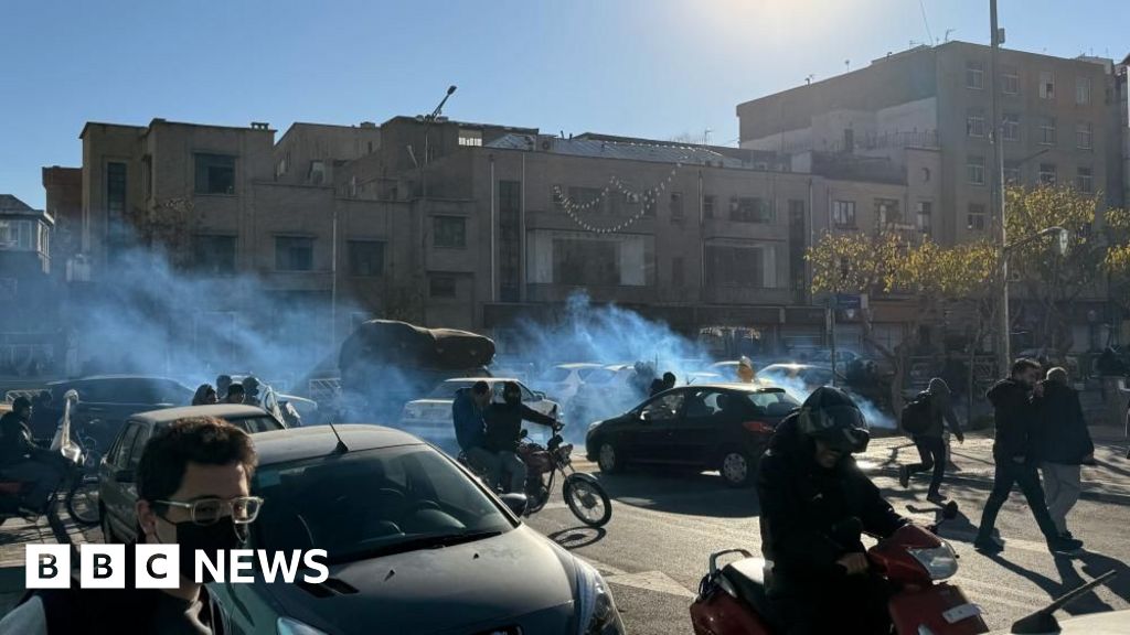 Trump intervention warning over Iran protests 'reckless' says foreign minister