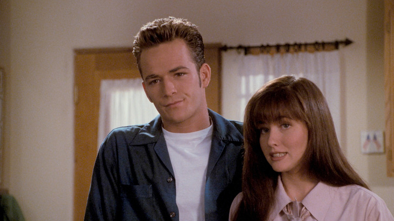 Dylan (Luke Perry) and Brenda (Shannen Doherty) in Beverly Hills 90210