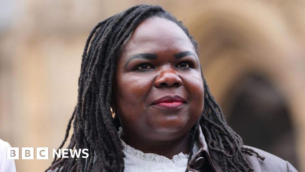 Nurse in pronoun row reinstated in job after disciplinary hearing