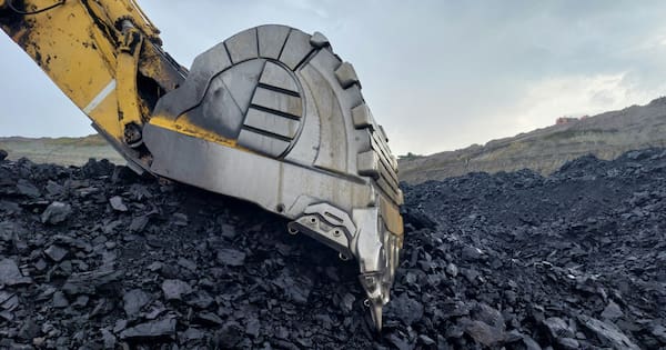 Fears for worker after coal mine collapse in Queensland