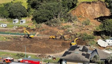 Officials' warning after AI images of Mt Maunganui slip spread