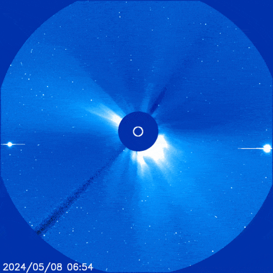 Looped video footage showing multiple CMEs exploding from the sun