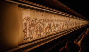 ‘It’s madness’: David Hockney blasts plans to loan Bayeux Tapestry to UK - The Art Newspaper