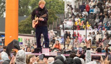 Sheeran soaked, crowd stoked at Christchurch concert