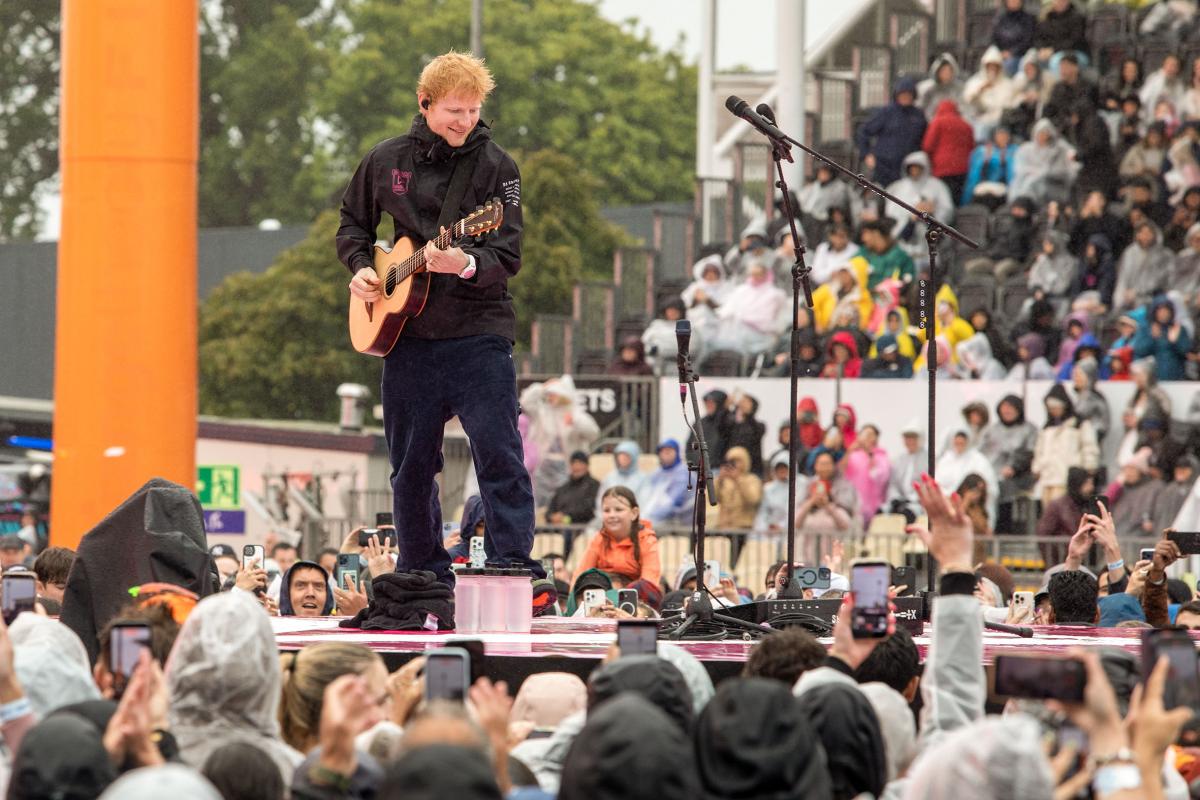 Sheeran soaked, crowd stoked at Christchurch concert
