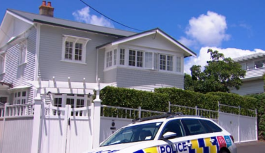 Police seek group who used pool