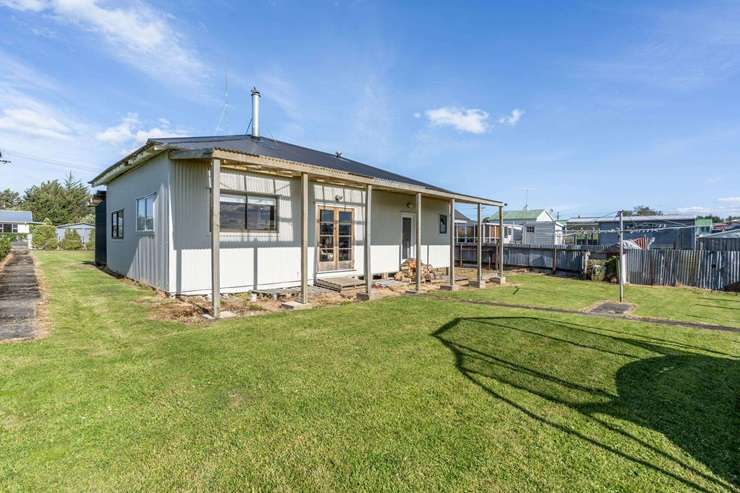 Ninety-eight percent of the homes in Fordlands, in Rotorua, have estimated value of less than half a million dollars. Photo / Stephen Parker