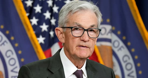 Federal Reserve keeps interest rates, Trump insists on lower