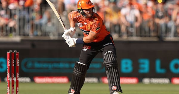 Master blaster Allen stars again as Scorchers reach Big Bash decider