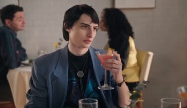 Finn Wolfhard Joined on 'SNL' by 'Stranger Things' Costars for 'Sex and the City' Spoof | Video