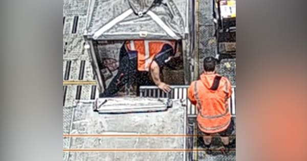 Men smuggled 40kg of meth at NZ border: 'Abuse their positions'