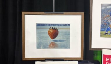 Fraimic is an E Ink display that turns your ideas into AI art