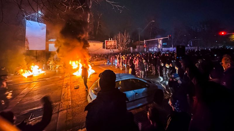 Protesters in Tehran describe seeing ‘bodies piled up’ in hospitals after crackdown by authorities