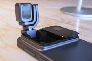 The Honor Robot Phone extending its camera gimbal