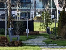 Daylight, telephoto cameras, 10x: Oppo Find X9 Pro - 235mm, f/2.1, ISO 80, 1/100s (4096x3072px) - Honor Magic8 Pro vs. Oppo Find X9 Pro vs. vivo X300 Pro