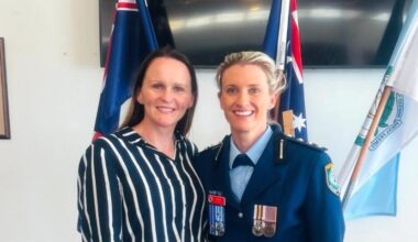 Hero cop who shot Bondi stabber diagnosed with cancer