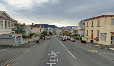 Dunedin eviction sparks door kicking and throat-cutting threats