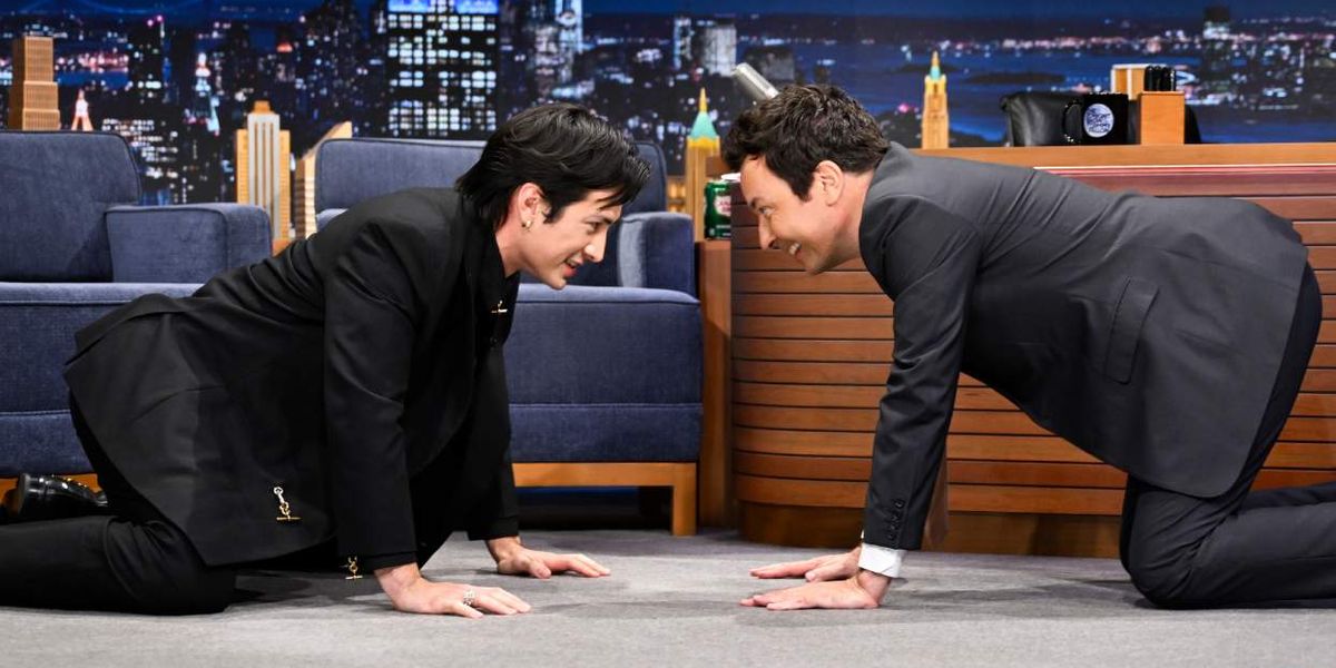 Heated Rivalry: Horny clips of Hudson Williams on Tonight Show