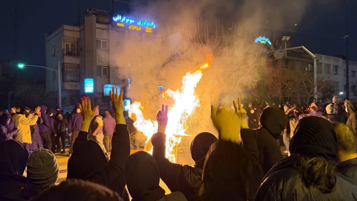 Iran’s economy is going through one of its most difficult periods in years, fueled by sanctions, high inflation, and a significant drop in the value of the national currency.