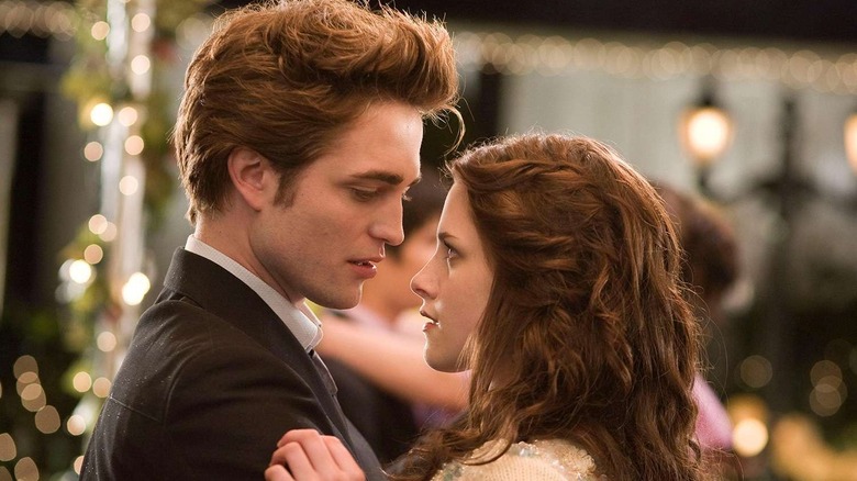 Edward and Bella dancing together at prom in Twilight