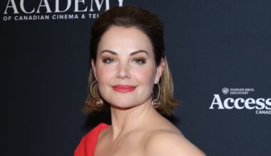 Tracker Adds Erica Durance To Cast In Smallville Reunion
