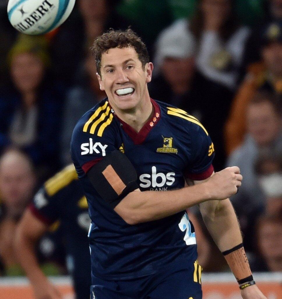 Sporting stalwarts set to swing