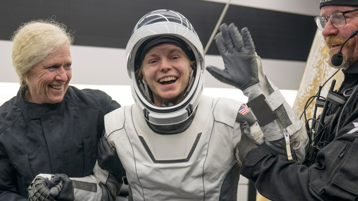 NASA Brings Astronauts Home Early After Unprecedented Medical Issue in Space : ScienceAlert