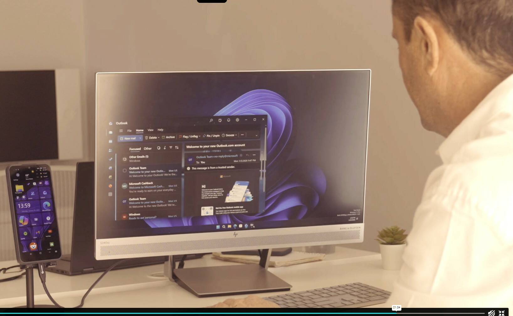 Nexphone dual boots into Windows • The Register