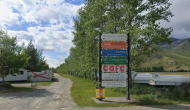Glider crash at Ōmārama leaves one seriously injured