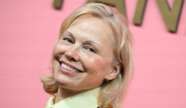 Pamela Anderson's Hair Transformation Includes a Surprising Shade