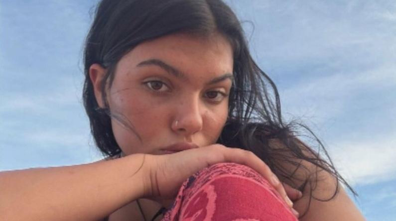 Family 'shattered' after teen found dead near dingoes on Queensland beach