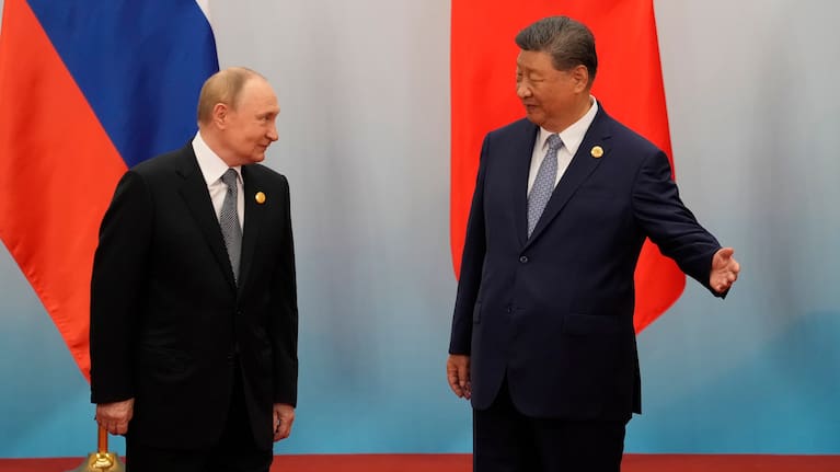Presidents Putin and Xi.
