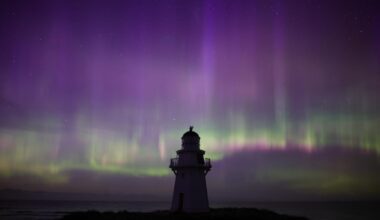 Aurora lights up southern skies