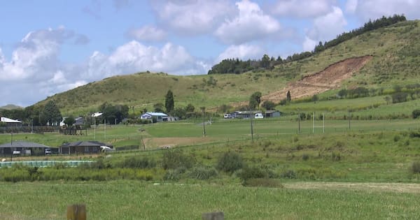 150 evacuated in Tauranga amid slip threats