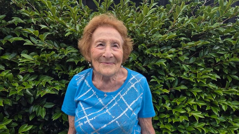 Auckland Domain Heritage walk leader Shelagh Coop.