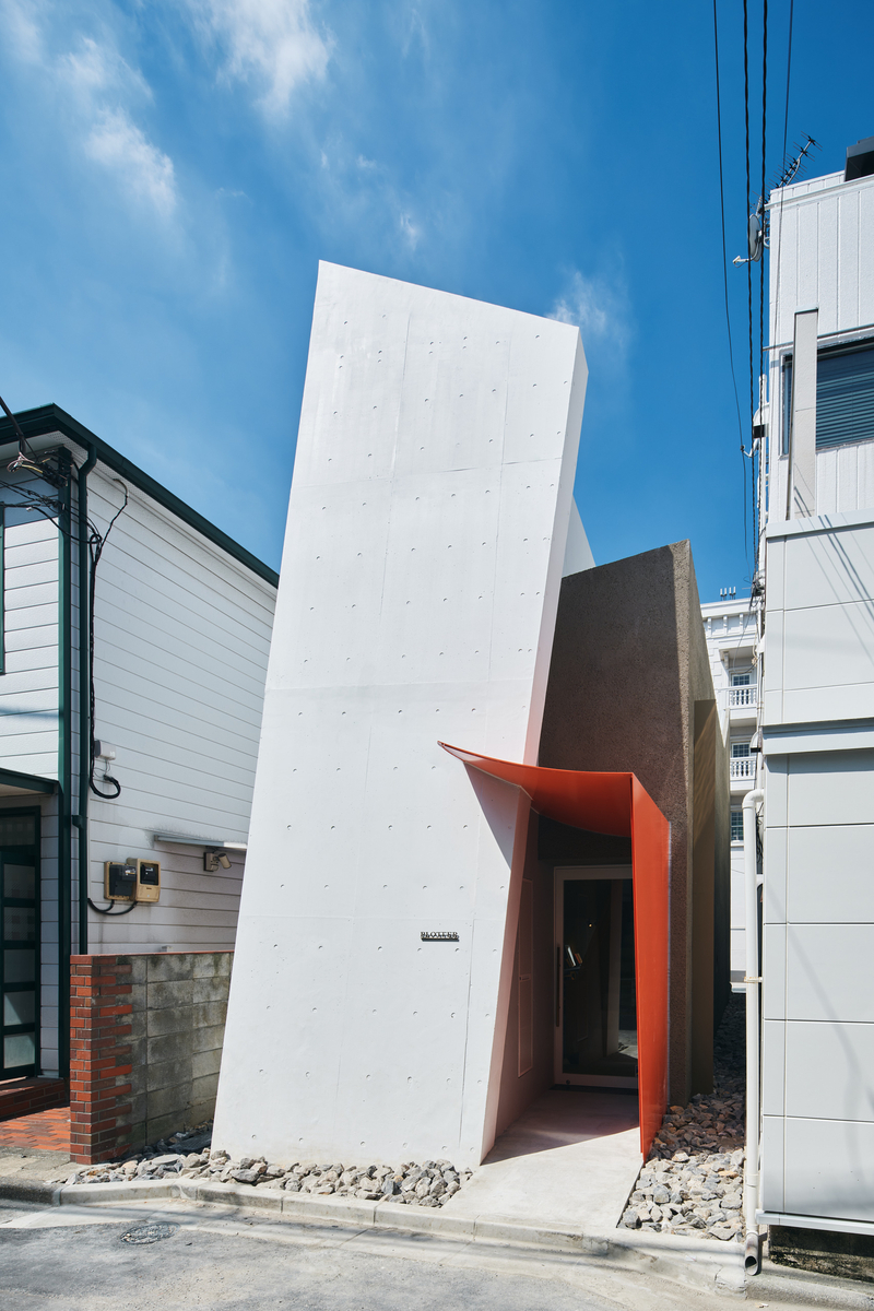 sculpted volumes for plotter tokyo flagship shop by angel estevez met 4