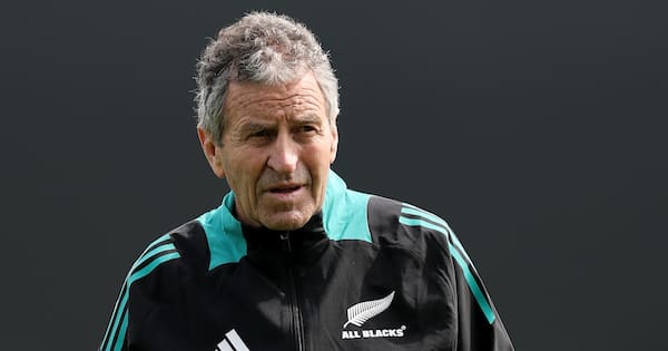 Sir Wayne Smith on Razor's exit