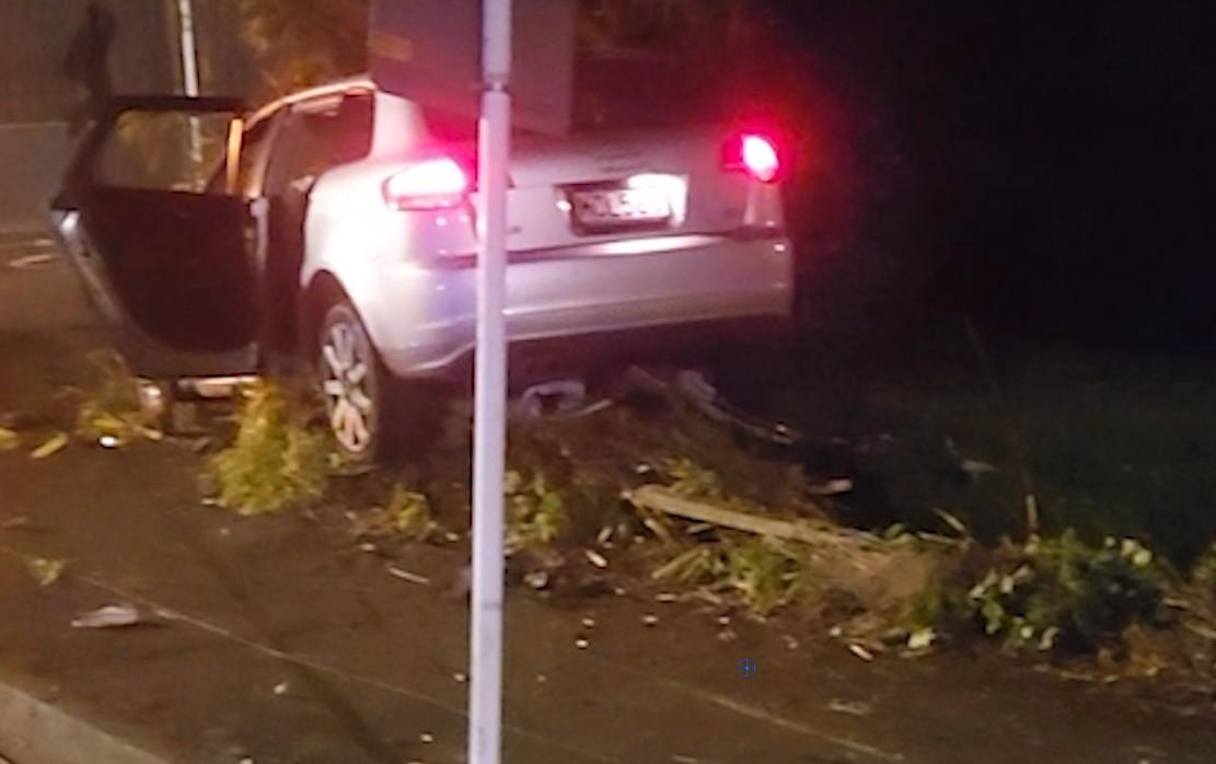 Unconscious passenger abandoned as driver flees Audi crash