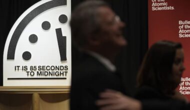 'Doomsday Clock' moves closer to midnight