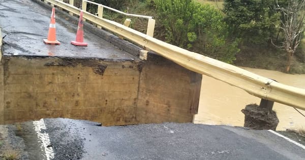 Deluge slams Northland, communities cut off