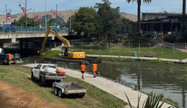 Is Swampy the digger walking on water? Nope, that's silt built up