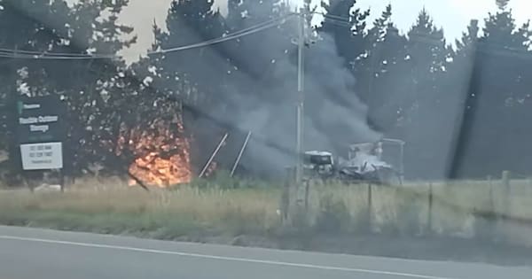 SH1 reopens after truck fire sparks vegetation blaze near Ōamaru