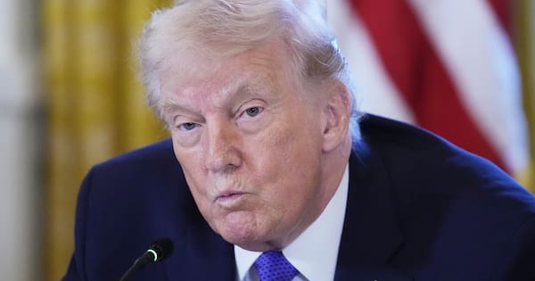 Trump tells Cuba to strike 'deal' before it's too late