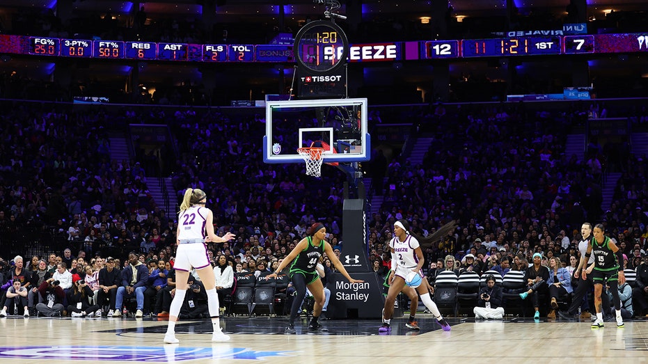 Unrivaled crowd during game