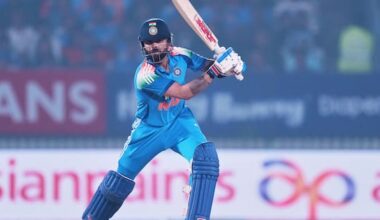 Kohli hits 93 to lead India to 4-wicket win over NZ in first ODI