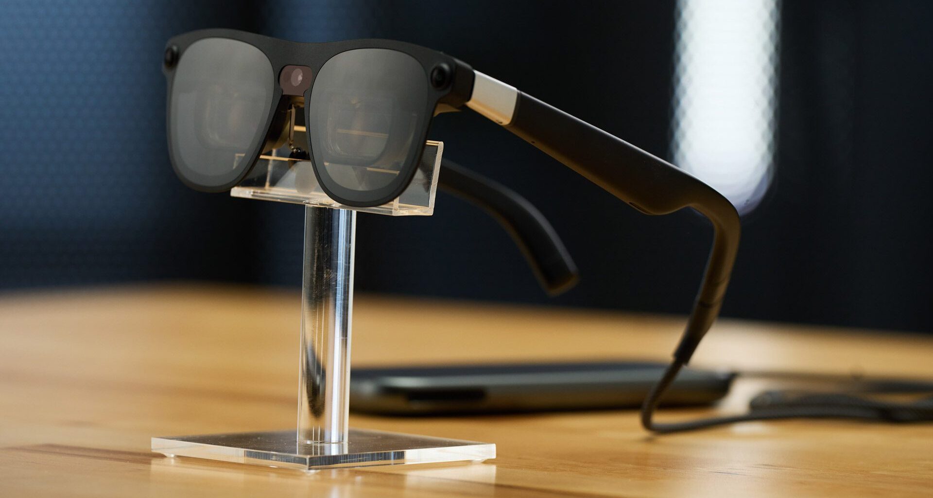 Google Extends Hardware Partnership with XREAL, Positioning AR Glasses Maker as Android XR Leader