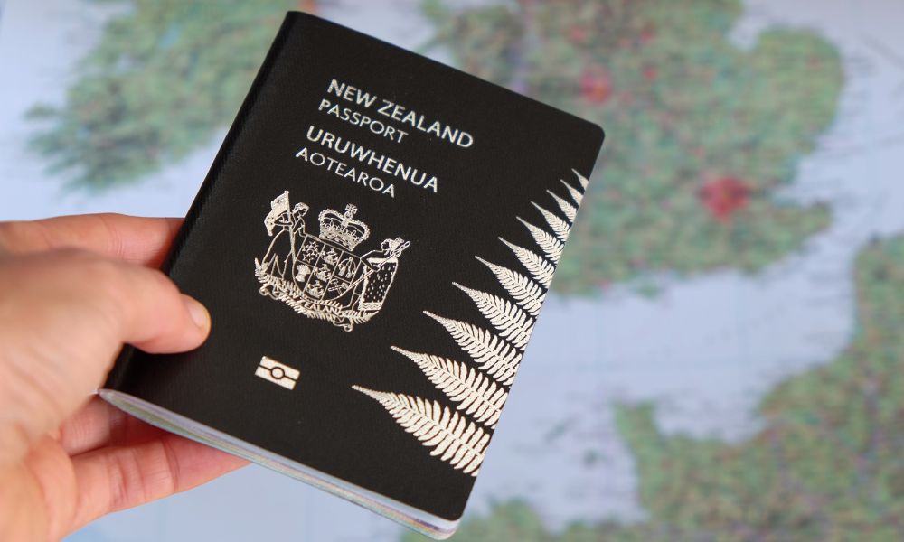 NZ–British dual nationals warned over new UK passport rules